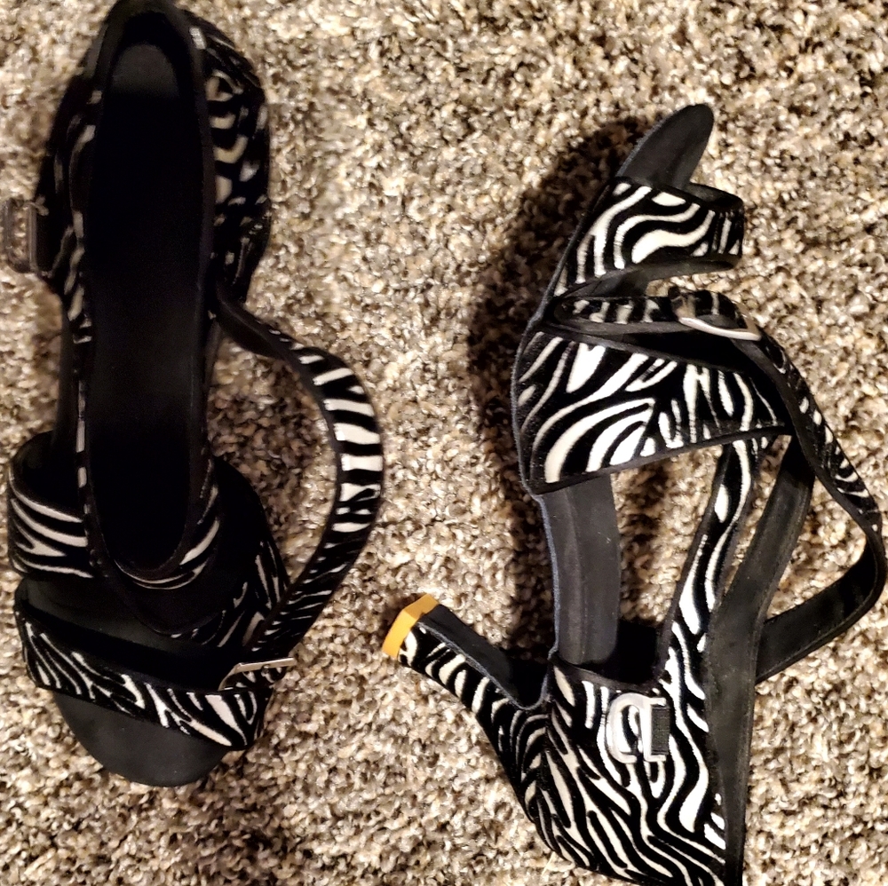 Dancing Shoes - Picture 4 of 5